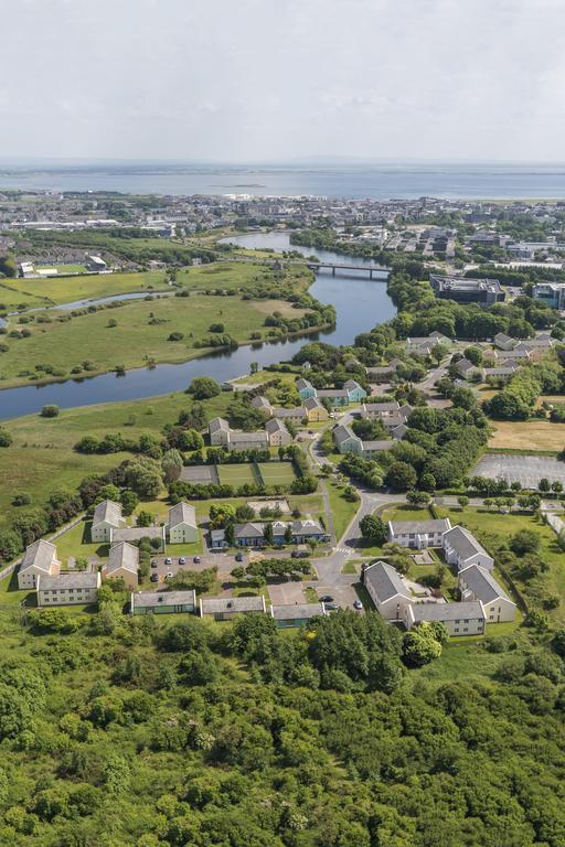 Corrib Village Apartments University Of Galway Exterior foto